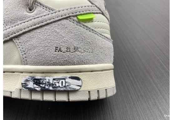 O-W DJ0950-109 39 Nike Low Dunk Lot 0306